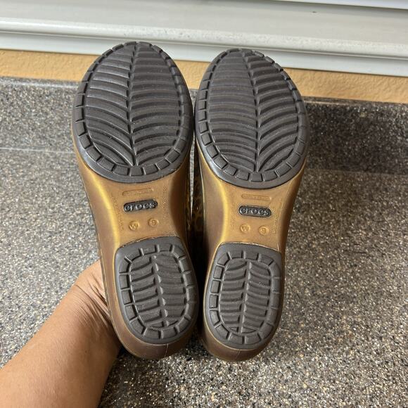 Crocs Comfort Wedge Heels Womens Sz 9 Brown Cheetah Pattern Classic Slip On Pump - Picture 10 of 10